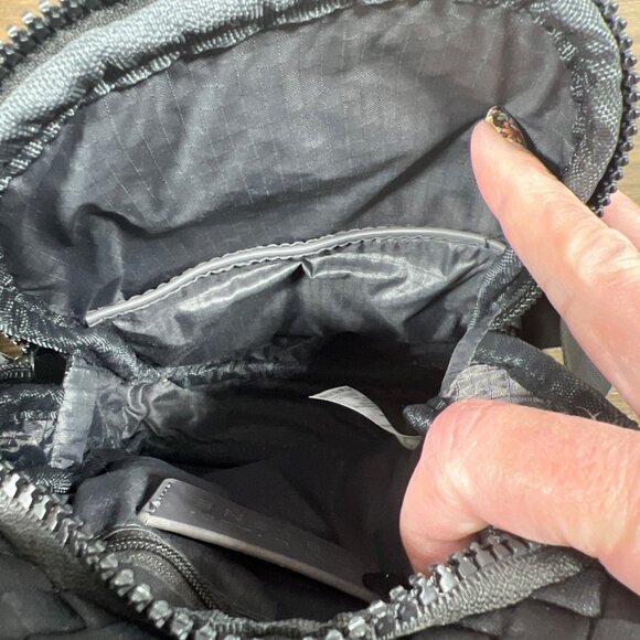 SOL & SELENE Beyond The Horizon Woven Neoprene Sling Bag Black NWOT - Picture 10 of 10